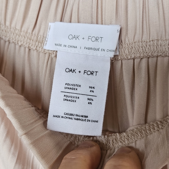Oak + Fort Pleated Wide-Leg Pants - Picture 4 of 5
